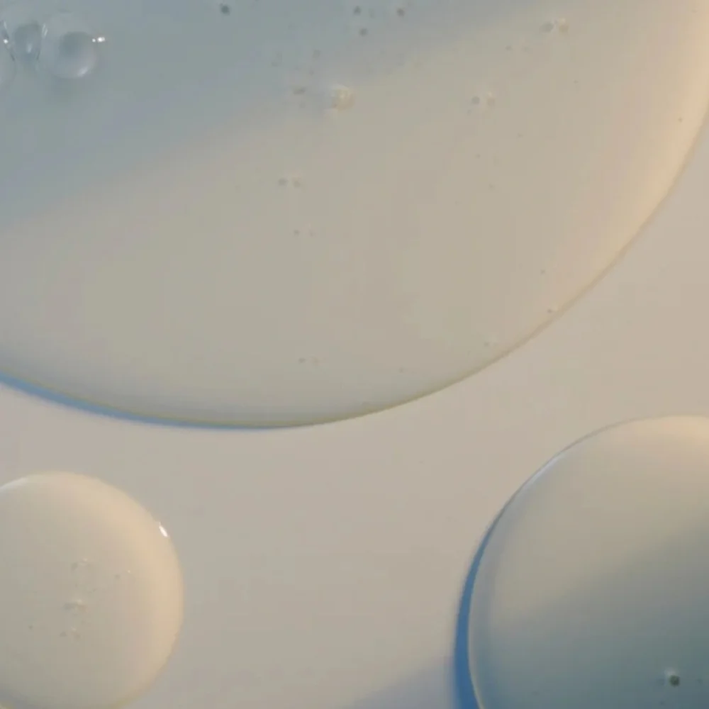 Salt & Stone Neroli & Basil Body Wash - Mini - Picture 4 of 5